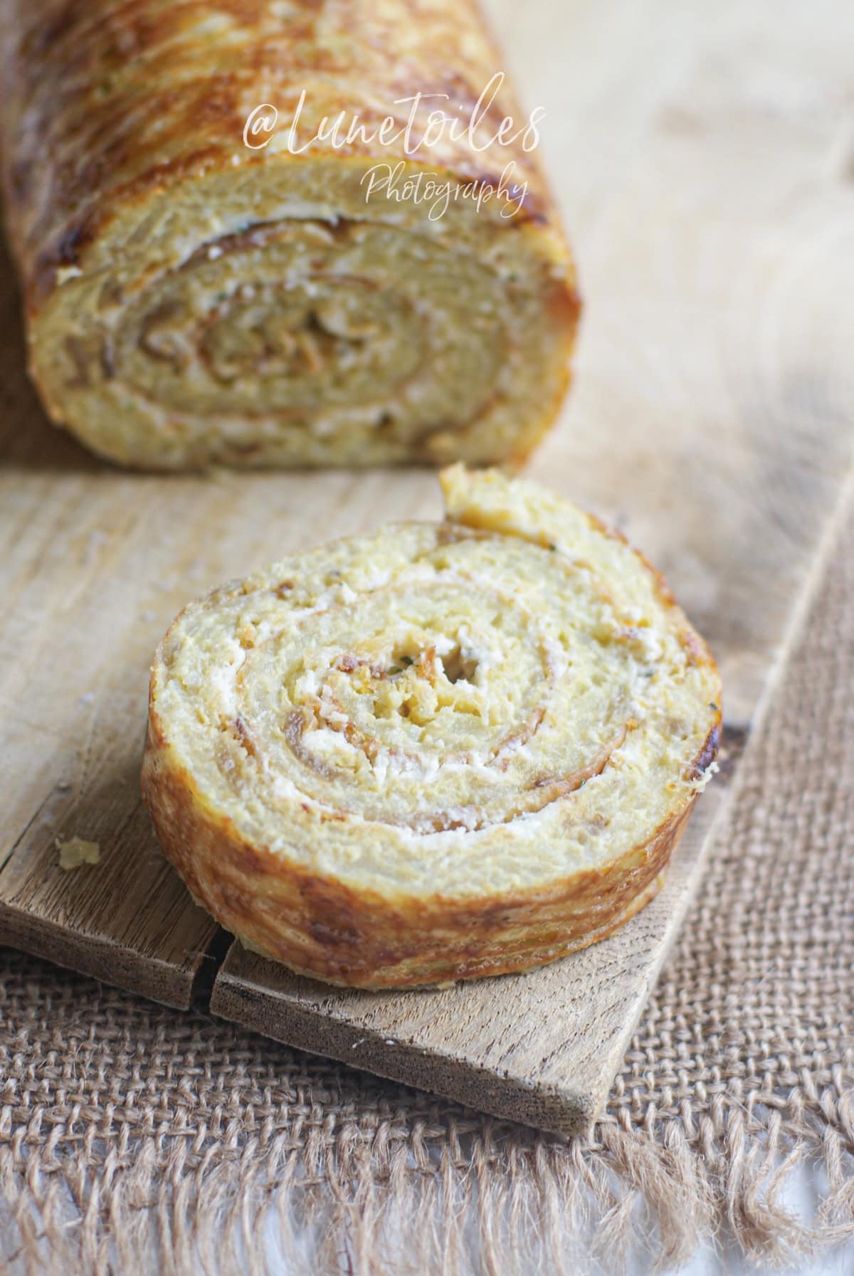 Roulé pomme de terre fromage ail et fines herbes Amour de cuisine