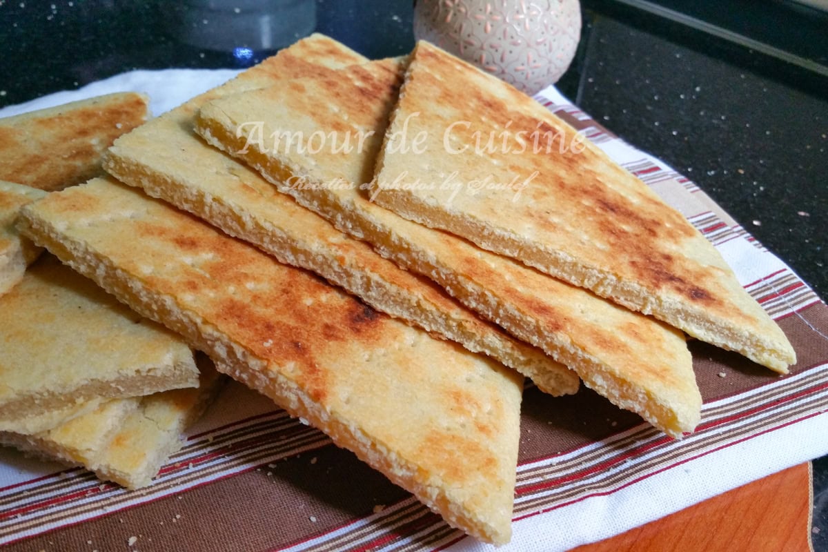 Pain rustique kabyle aghroum akourane