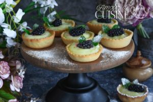 mini tartelettes aux mures a la creme au citron