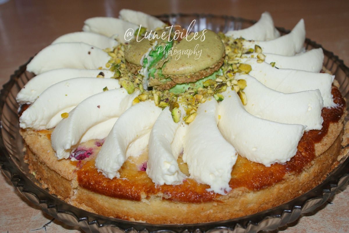 paquerette de soisson, tarte à la creme d'amande, fruits et ganache au chocolat