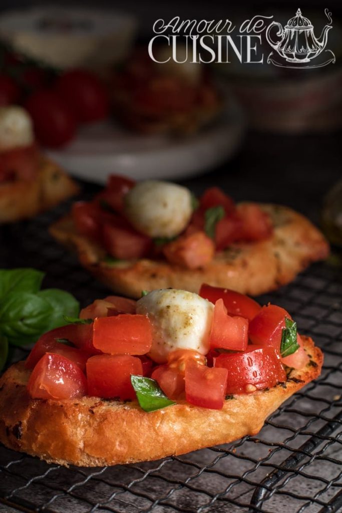 Bruschetta italienne à la tomate