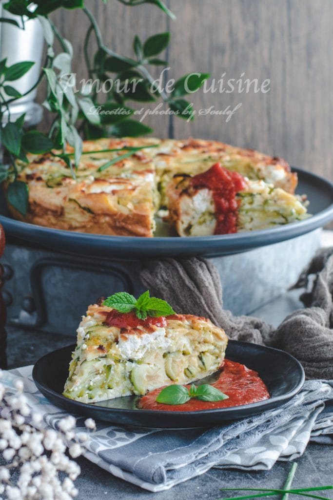 Clafoutis aux courgettes et chèvre facile au coulis de tomates