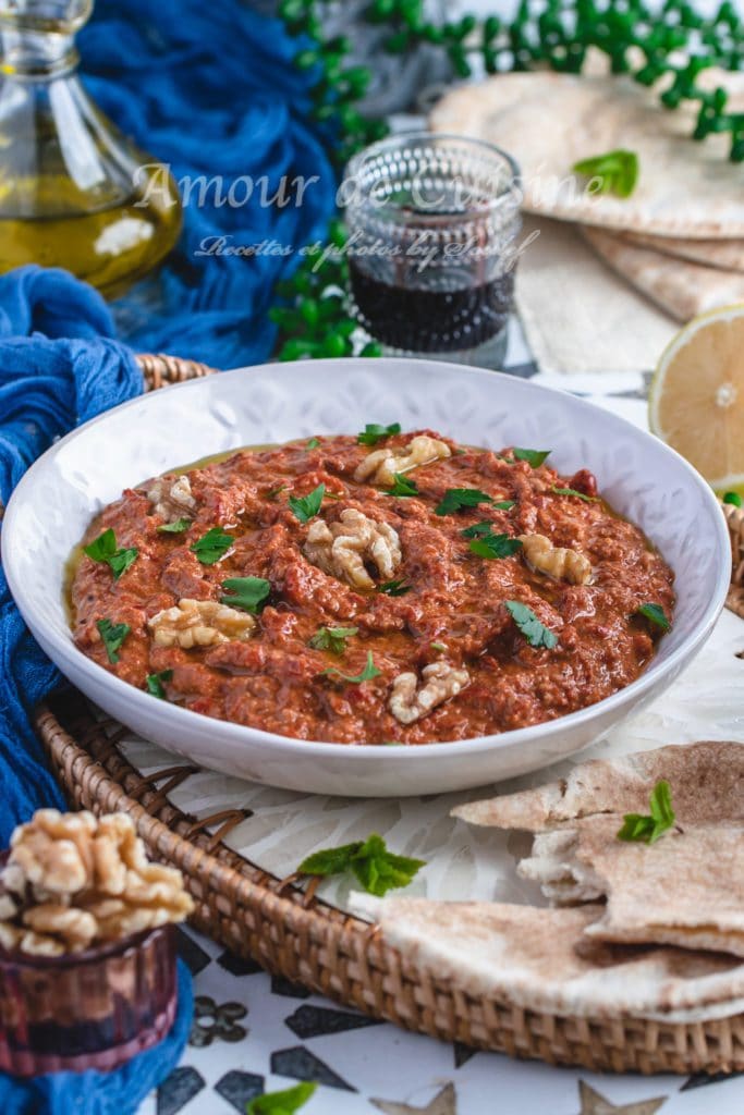 Muhammara dip libanais aux poivrons rouges