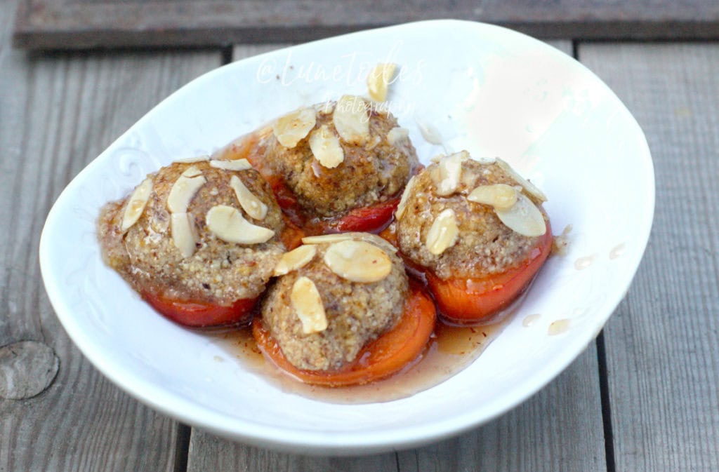 dessert à l'assiette, abricots rotis au four